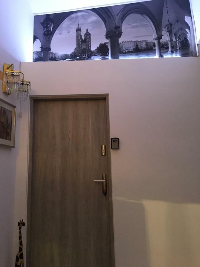 Old Cracow Apartments Krakow Luaran gambar
