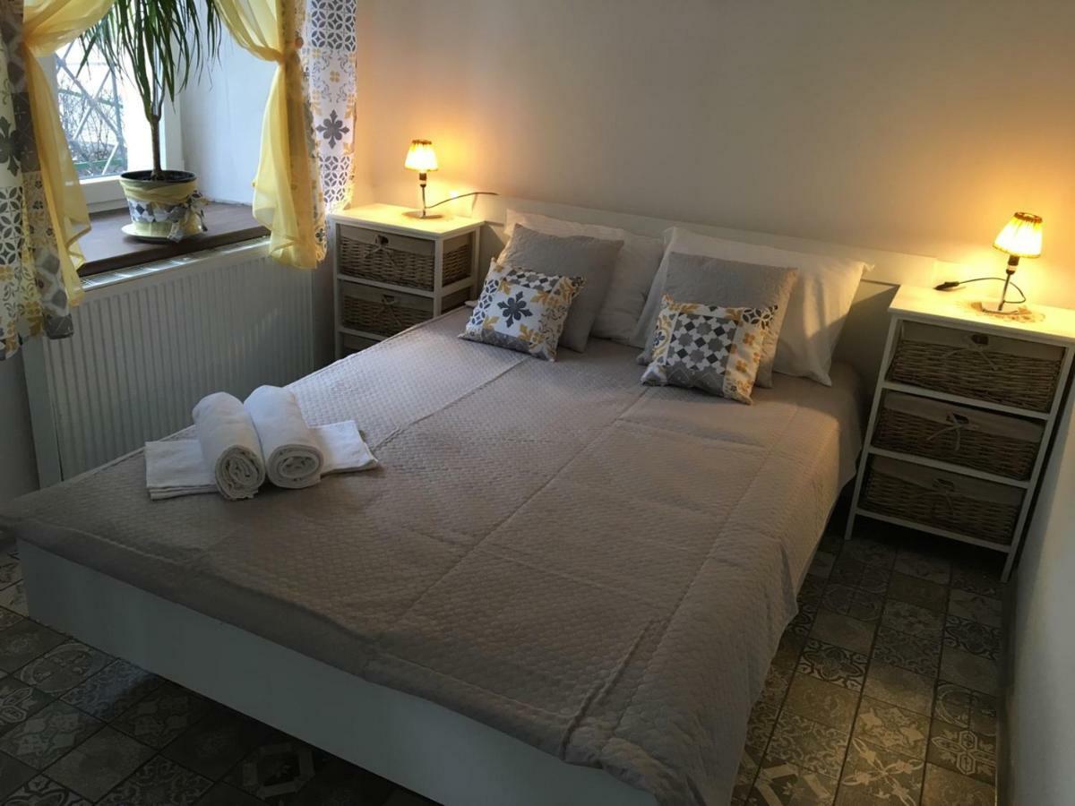 Old Cracow Apartments Krakow Luaran gambar