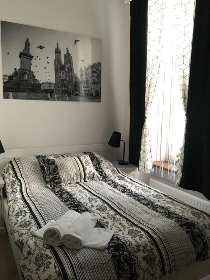 Old Cracow Apartments Krakow Luaran gambar