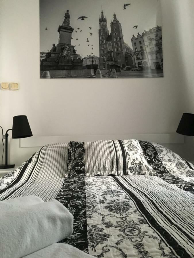 Old Cracow Apartments Krakow Luaran gambar
